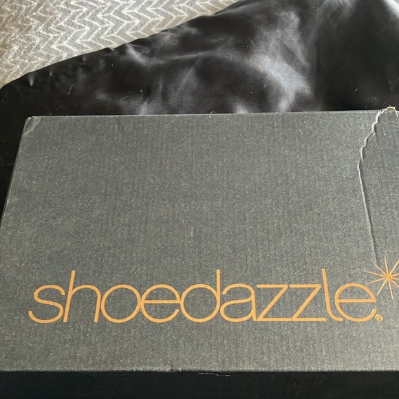 Gorgeous sandal style heels with wrap around leg - Picture 6 of 6